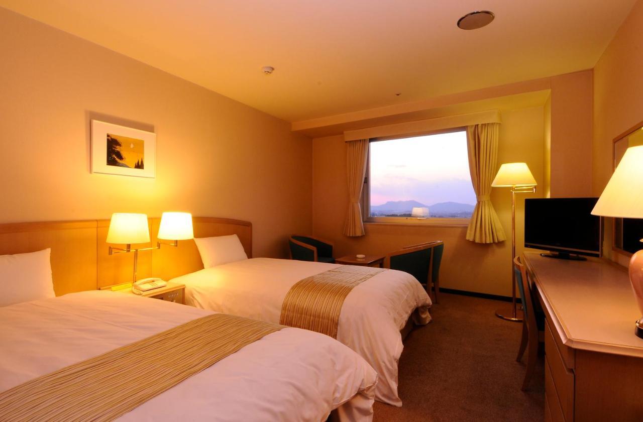Hotel Crefeel Koto Higashiomi Exterior foto